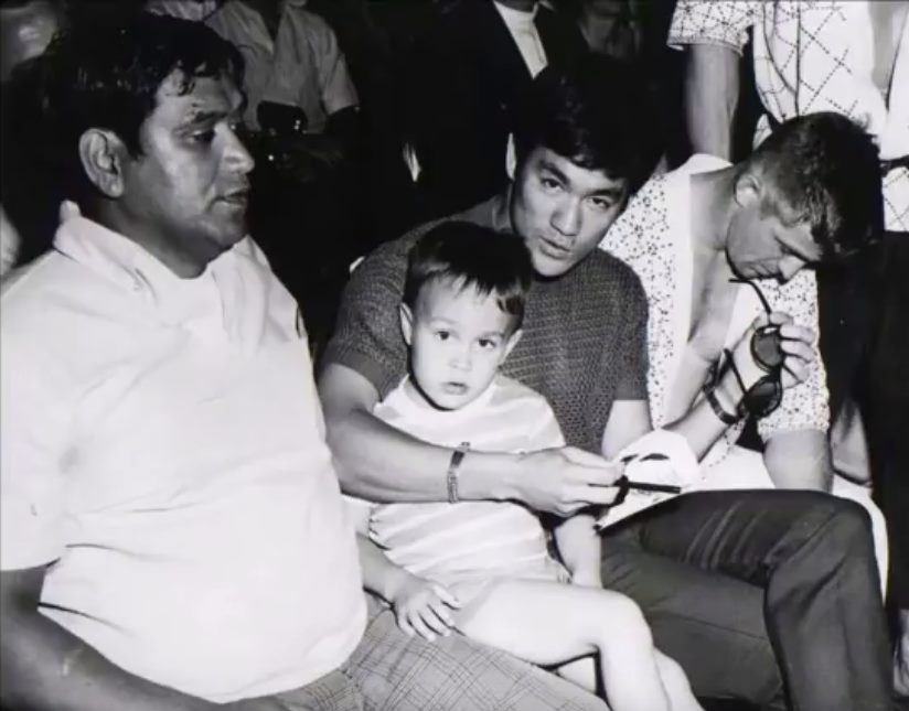  Daniel Pai, Bruce Lee and son. 